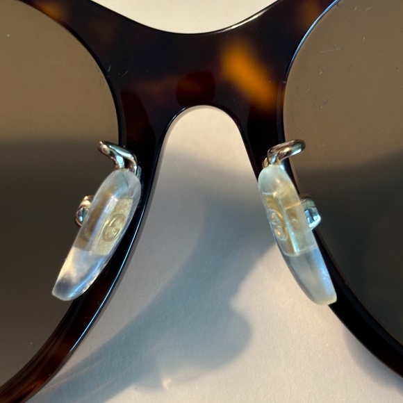 Gucci GG0849SK Sunglasses - Picture 10 of 15